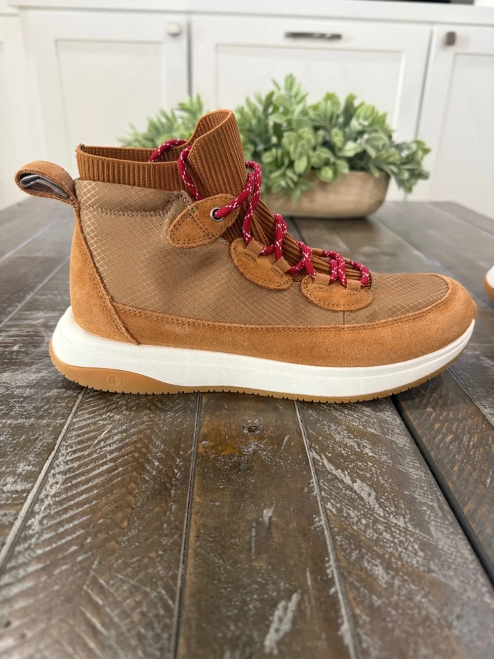 Nurture Response Elias Mixed Platform High-Top Sneaker Boot Size 8